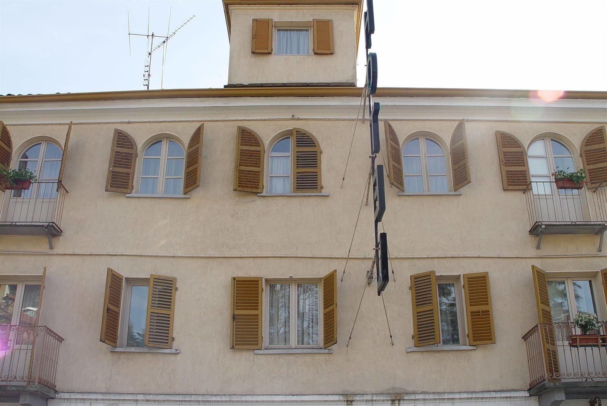 Hotel Pino Torinese Extérieur photo